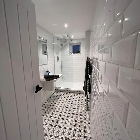 Recently Renovated 2 Bed In Hébergement de vacances